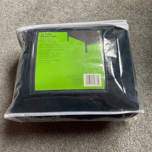 College Dorm Sheets - Picture 2 of 2